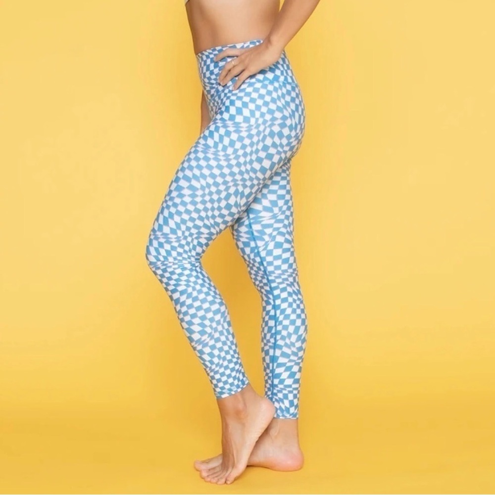 Niyama Sol Barefoot Old School Plaid Print Check Checkered Blue M Yoga Active
